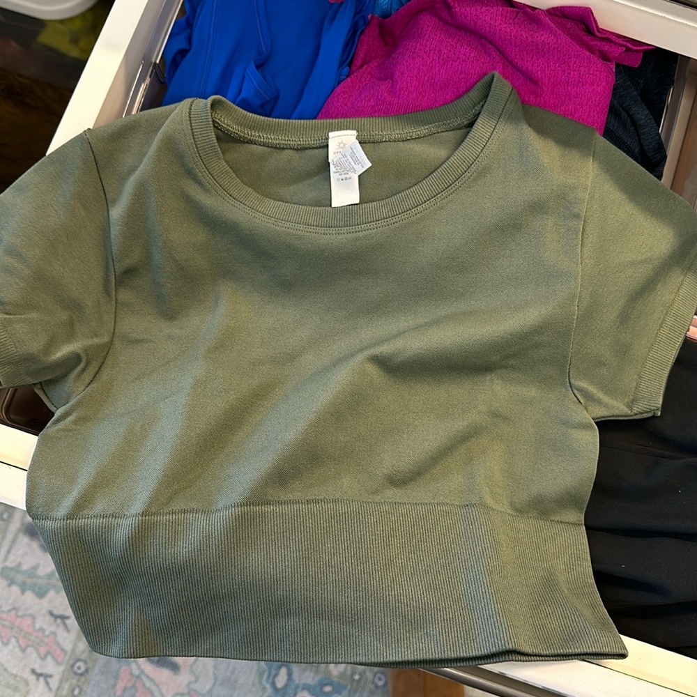 Aerie Offline Top